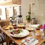 Hotel Colina Stone House *