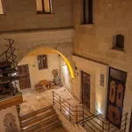 Colina Stone House