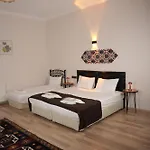 Colina Stone House Hotel *