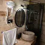 Colina Stone House Hotel
