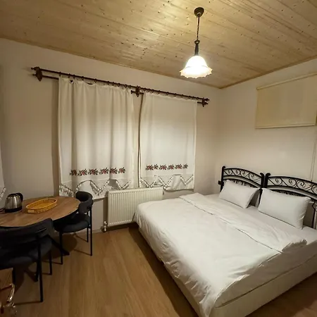 Colina Stone House Hotel