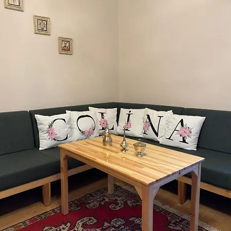 Colina Stone House *
