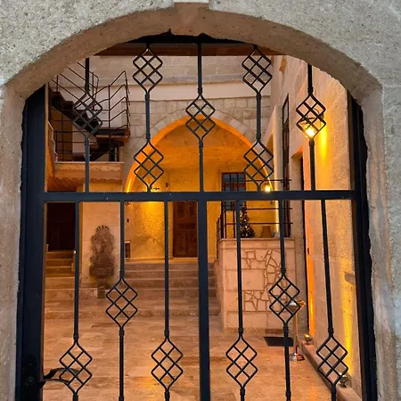 Colina Stone House *