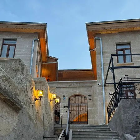 Colina Stone House *