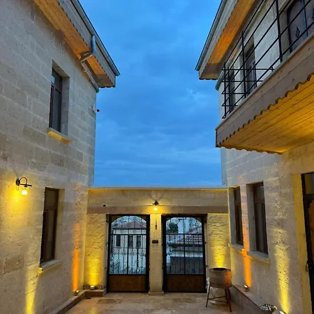 Colina Stone House *