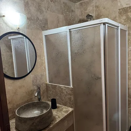 Colina Stone House * Mustafapaşa