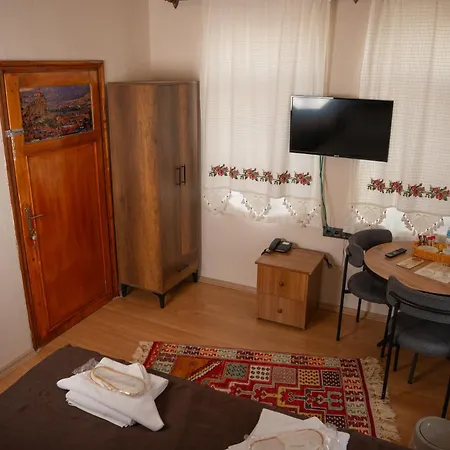 Colina Stone House 호텔 *