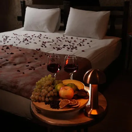 Colina Stone House Hotel *