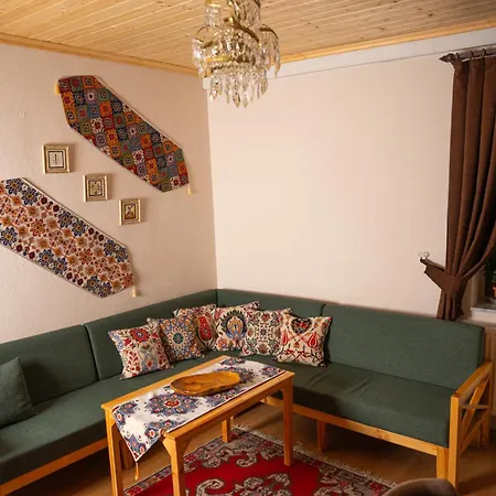 Colina Stone House Hotel *