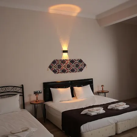 Colina Stone House Hotel *