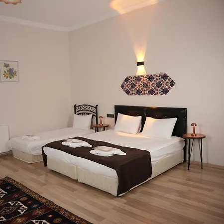 Colina Stone House Hotel *