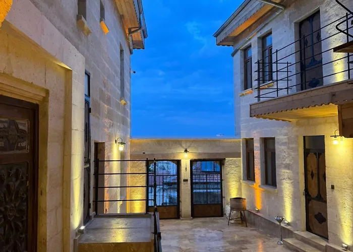 Colina Stone House Hotel *