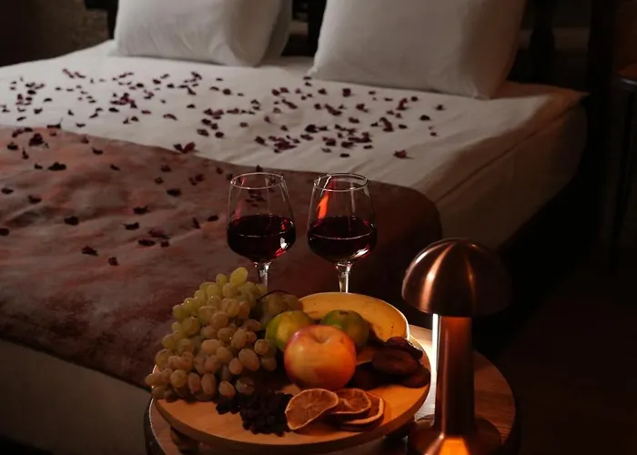 Colina Stone House Hotel *