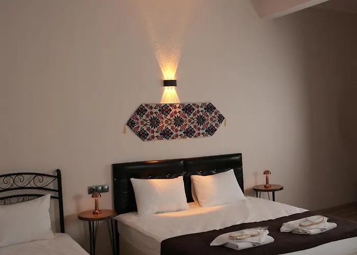 Colina Stone House Hotel *