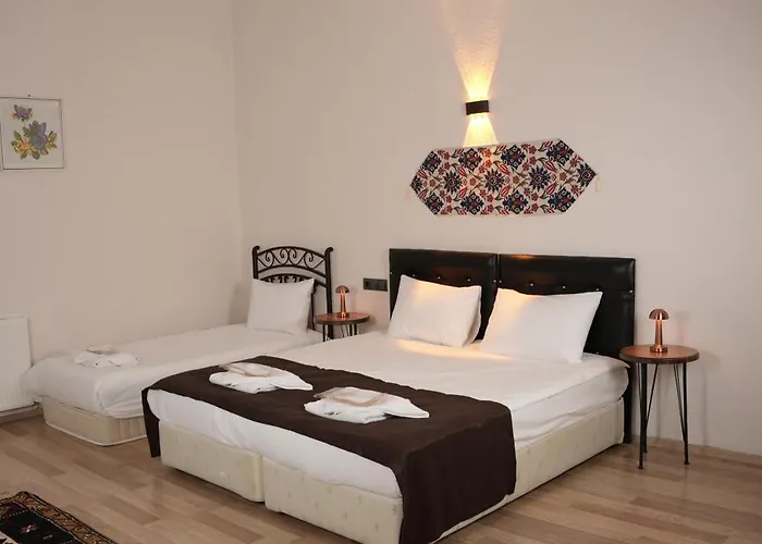 Colina Stone House Hotel *