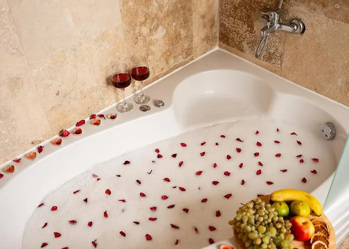 Colina Stone House *